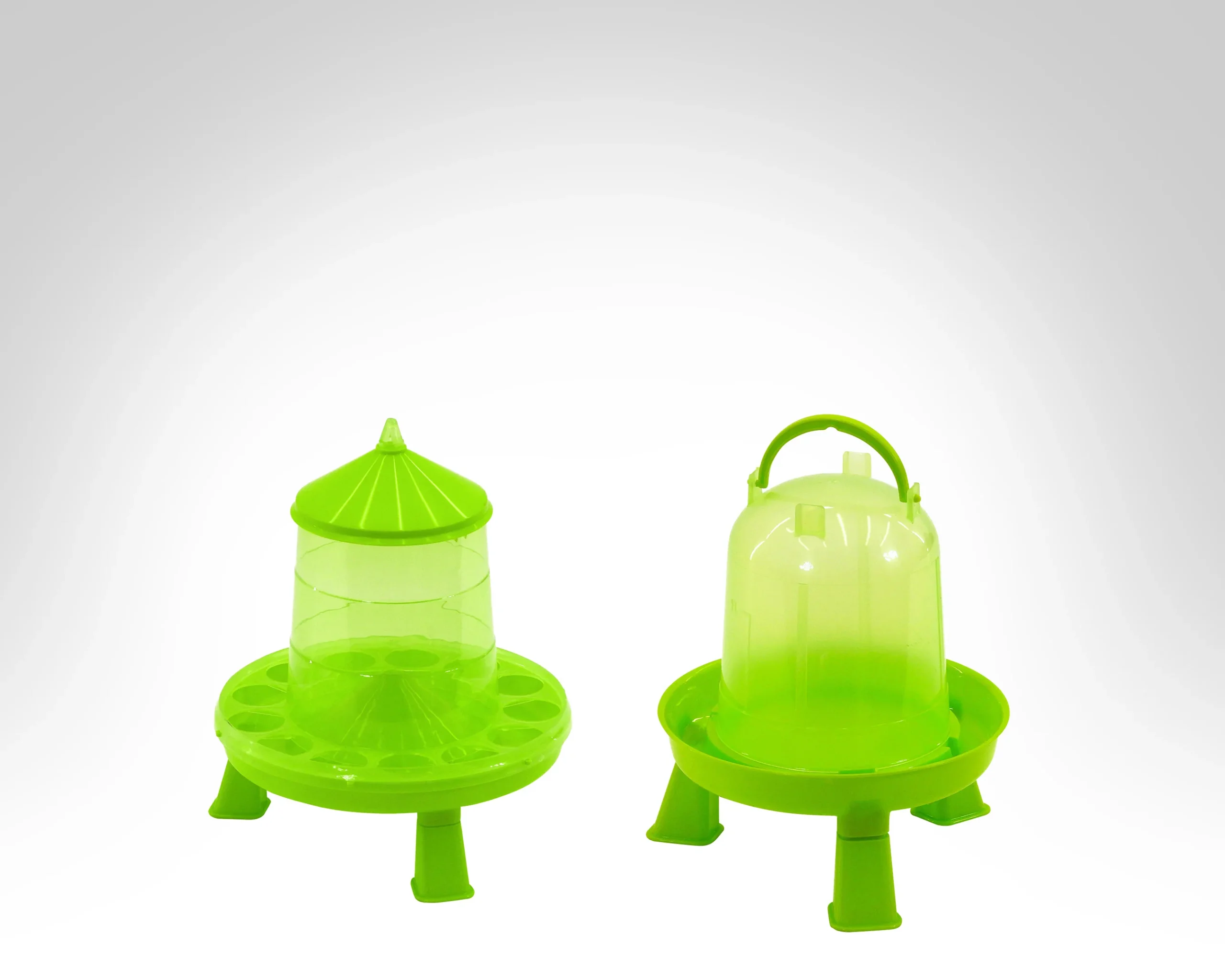 Kit plastique • Mangeoire 2 kg + Abreuvoir 1,5 L