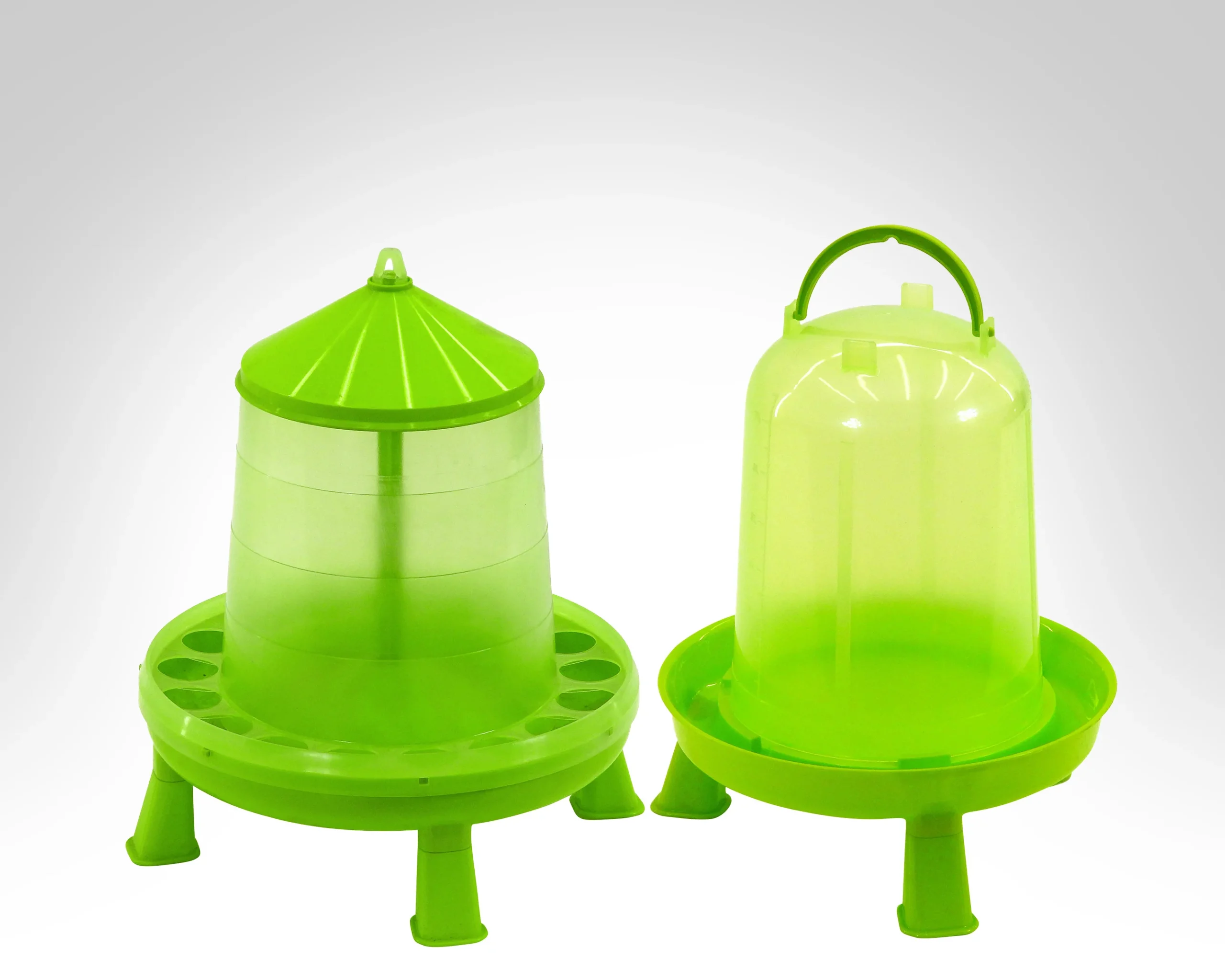 Kit plastique • Mangeoire 8 kg + Abreuvoir 8 L
